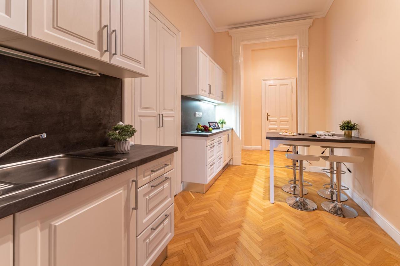 Matilda Luxury Suite Apartment Budapest Exterior photo