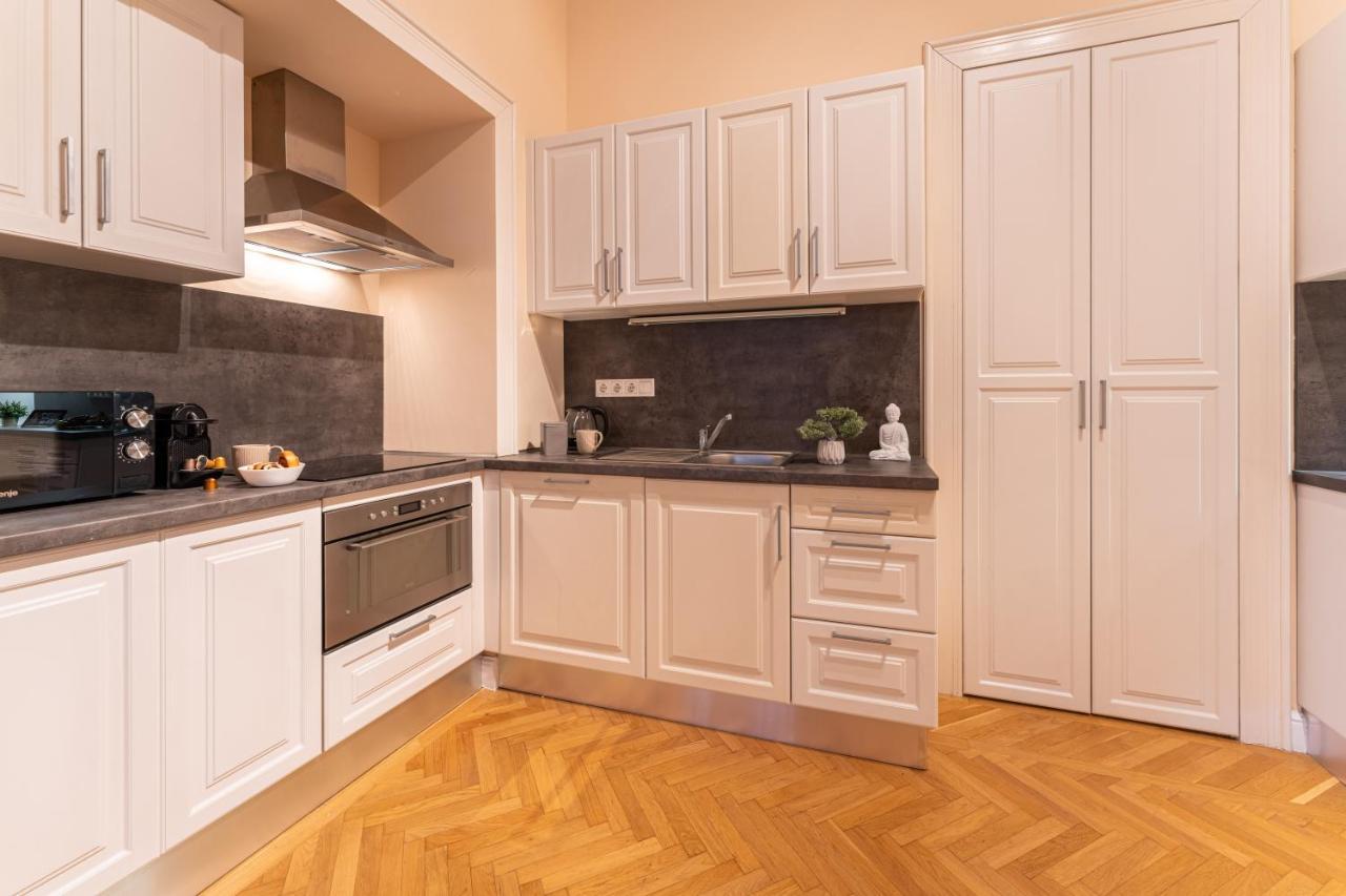 Matilda Luxury Suite Apartment Budapest Exterior photo